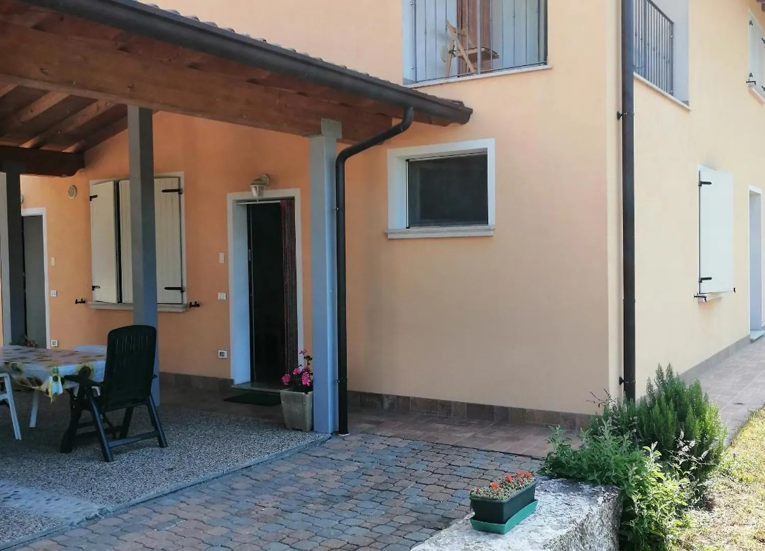 Villanuova sul clisiCascina Legnago Bilocale A 6 Chilometri Da Saloアパートメント アパート Villanuova sul clisi
